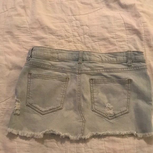 Jean skirt - Picture 2 of 2